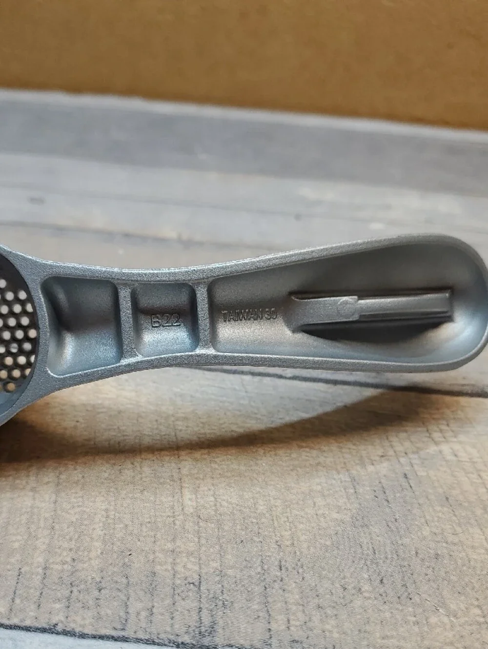 Pampered Chef Garlic Press  B12